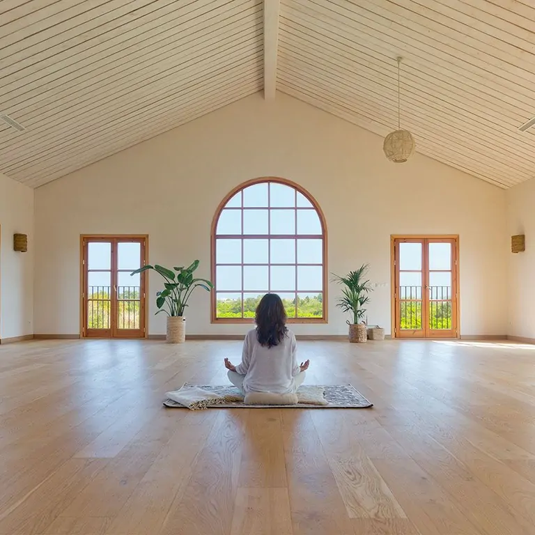 Suniai Oliva Yoga Room Reconnect 