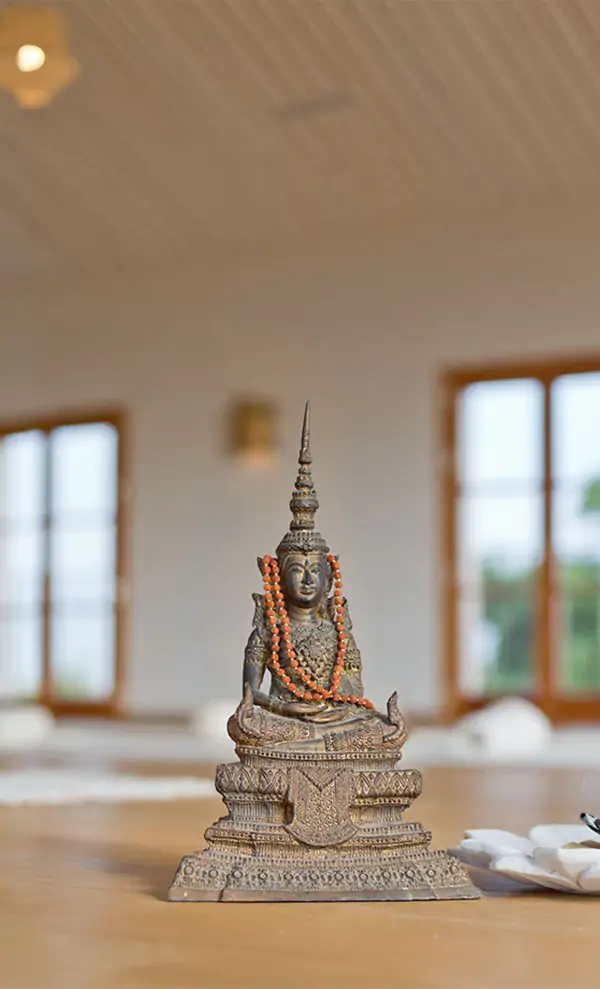 host-retreat-01
